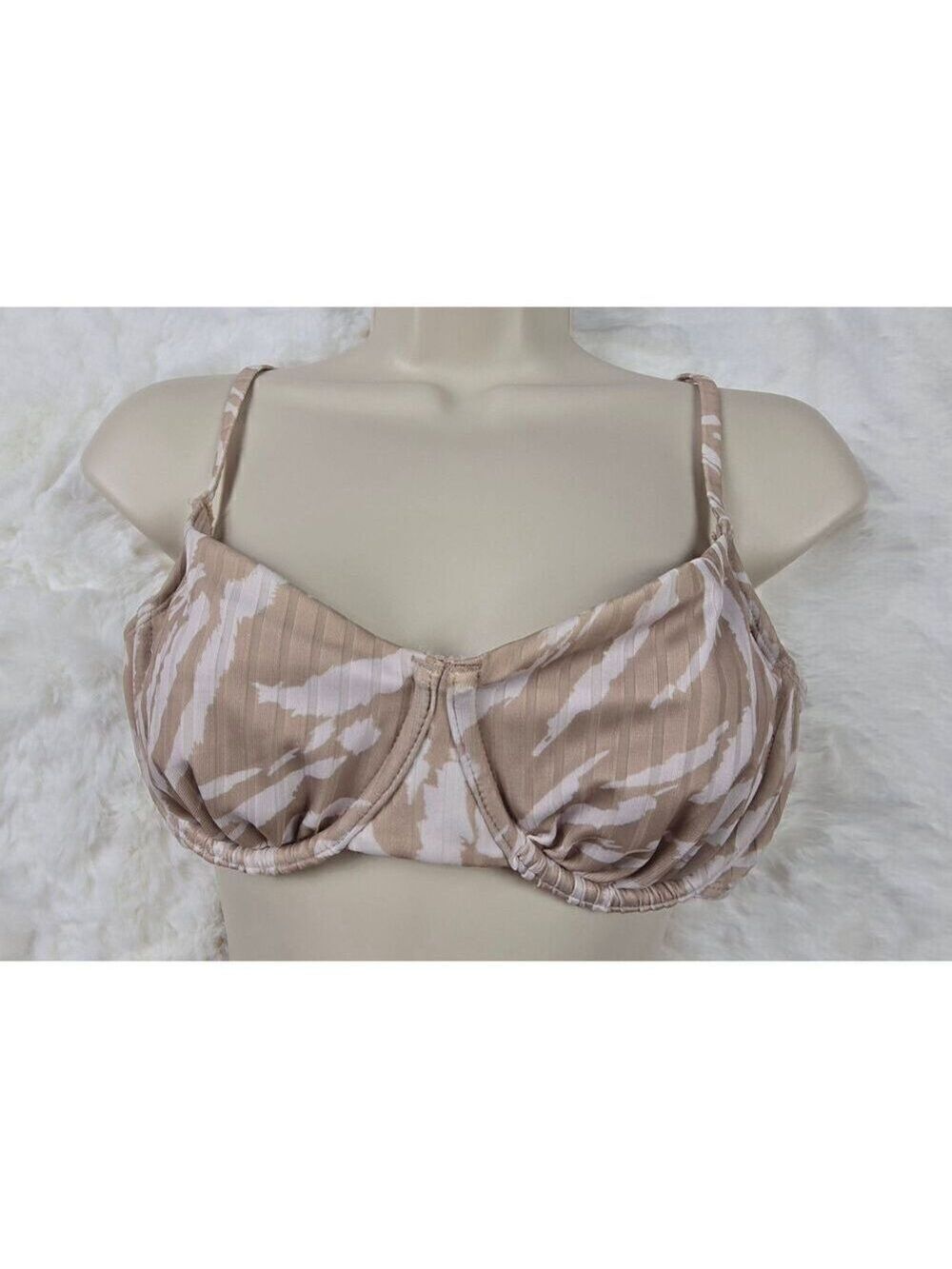 Wild Fable Underwired Bikini Top Medium
